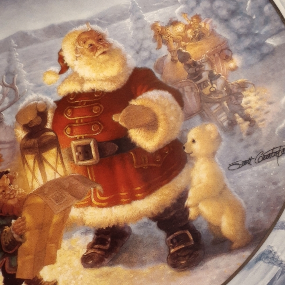 Santa Collectable Plate - Picture 5 of 10